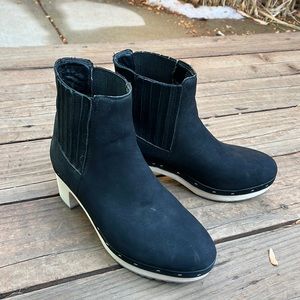 AnnTaylor Black Boot Clogs, 6.5